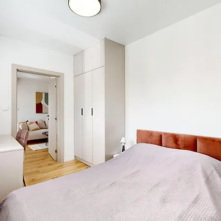 Apartment Flexihome Sk - Snp 7 - Four Apartment, Ac, Loggia *