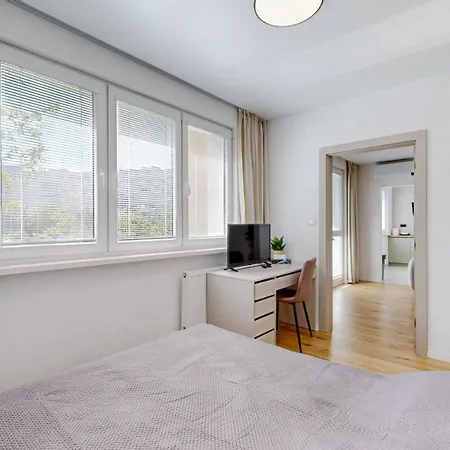 Apartment Flexihome Sk - Snp 7 - Four Apartment, Ac, Loggia Kosice