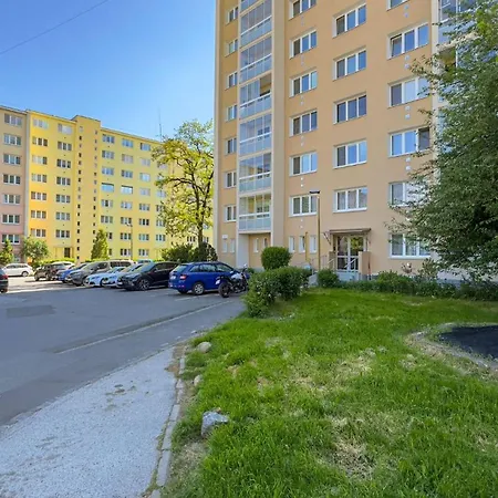 Flexihome Sk - Snp 7 - Four Apartment, Ac, Loggia Apartmán