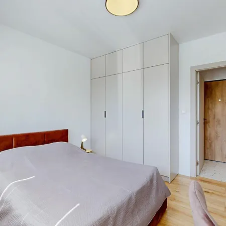 Flexihome Sk - Snp 7 - Four Apartment, Ac, Loggia Apartment Kosice