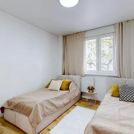 Flexihome Sk - Snp 7 - Four Apartment, Ac, Loggia Kosice