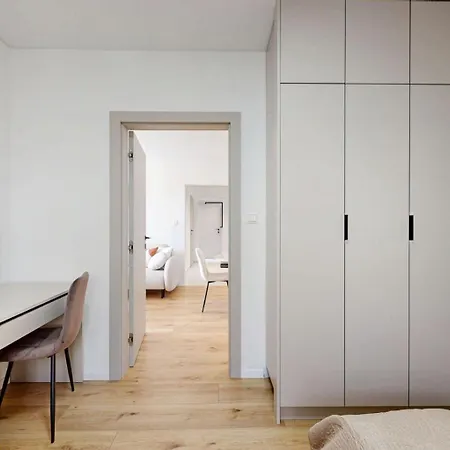 Flexihome Sk - Snp 7 - Four Apartment, Ac, Loggia Apartment Kosice