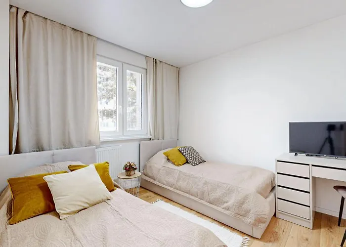 Flexihome Sk - Snp 7 - Four Apartment, Ac, Loggia Apartmán *