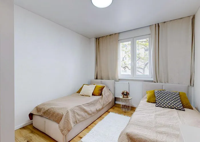 Flexihome Sk - Snp 7 - Four Apartment, Ac, Loggia Košice